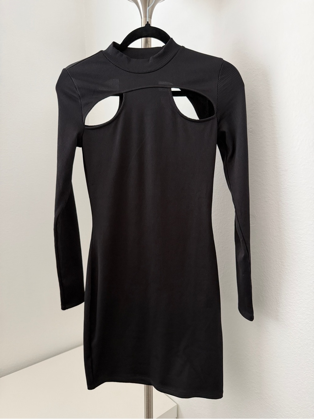H&M Black Long-Sleeve Cutout Bodycon Dress